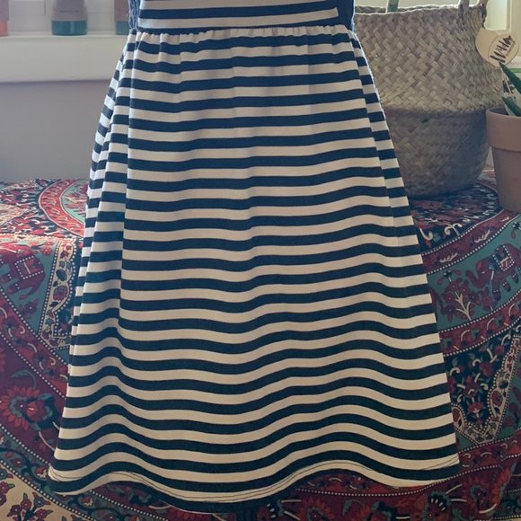 A line dress - Picture 3 of 5